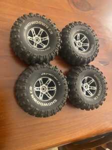 Duratrax Showdowns on weighted metal beadlock rims for rc crawler