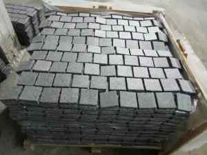 Basalt black flamed granite cobblestones 500x500x20mm/sheet