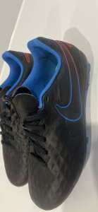 Kids Nike footy/soccer boots