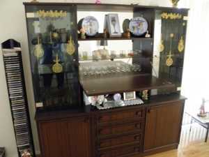 WALL UNIT DECEASED ESTATE, THIS IS FREE,( TOP LIFTS OFF BOTTOM),