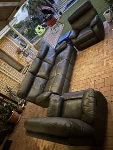 Brown Leather 5 Seater Recliner Lounge