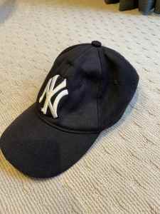 Black New York Yankees MLB cap