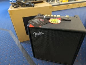 Fender Rumble LT25 BASS Amplifier (As New In Box)