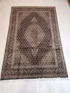 Persian handmade soft wool fine Tabriz rug fish design
Wool and silk 