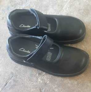 Back to school - new clarks girls school shoes - size 12