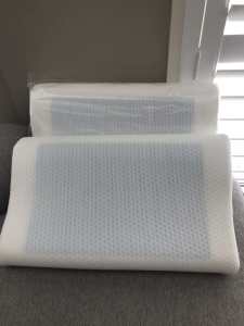 2 x brand new Memory Foam Pillows