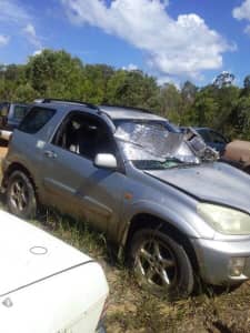 DAMADGED  3 X PETROL MANUAL TOYOTA RAV 4,S SELL AS IS OR PART OUT