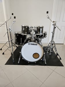 Yamaha Oak Custom Drum kit 
