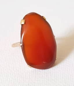 Antique 9ct gold carnelian ring 