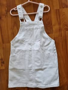 Kids Girls White Denim Overalls Dress Size 7 New
Size: 7 Bra