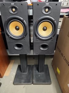 B&W 602 large Bookshelf Speakers with stand
