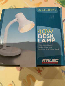 Arlec 40w desk lamp