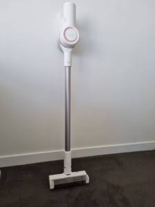 Dreame V9 Cordless Stick Vacuum Cleaner - Soft & Carpet Heads Combo