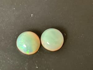 Opal Pair 0.80 Carat (G1006)