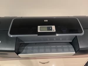 Large format printer HP Z3200 very low use