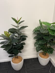 Artificial pot plants