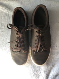 Converse , leather low top, Men, size US10 UK 9,EUR 44