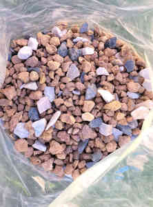 Stones mix 18-25mm & Terracotta Gravel Rocks 8-20mm - 4 bags(60kg) $20