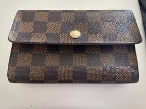 Louis Vuitton shopping bag packaging, Bags, Gumtree Australia Brimbank  Area - Sunshine