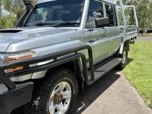 2016 TOYOTA LANDCRUISER GXL (4x4) 5 SP MANUAL DOUBLE C/CHAS