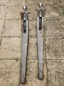 Trophy truck trailing arms