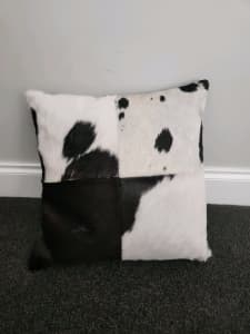 Cowhide cushion black white