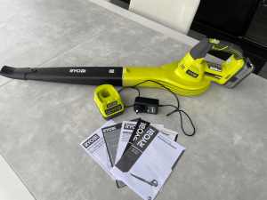 Ryobi One 18V 5.0Ah Cordless Blower Kit with Instruction Manual