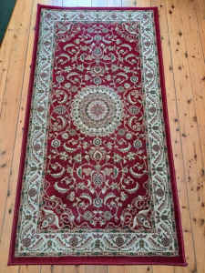 Small rug in good condition