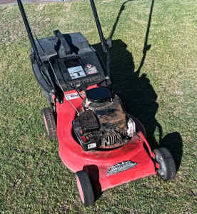 Rover 4 stroke lawn mower 