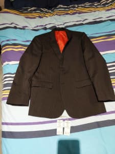 Mens 3 Piece Suit Set - Size Medium