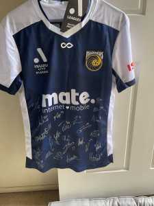Signed central coast mariners jersey