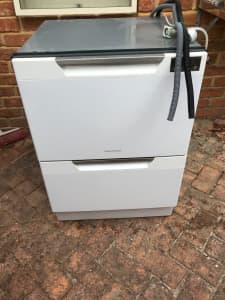 Little used Fisher & Paykel Dishwasher, in good condition. Make offer