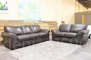 Amazing Quality 5 Seater Leather Lounge Suite. Excellent Condition