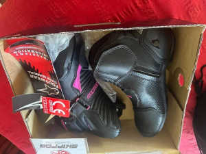 Motorcycle Boots Alpine Stars- New (Womens) Smx Size 41 (9)
