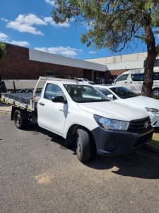 2018 TOYOTA HILUX WORKMATE 5 SP MANUAL C/CHAS, 2 seats GUN122R MY17