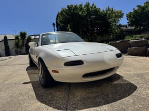 1992 MAZDA MX-5 All Others 5 SP MANUAL 2D CONVERTIBLE, 2 seats