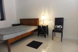ON BEDROOM APARTMENT FOR SINGLE PROFESSIONAL OR STUDENTS MOVE IN NOW