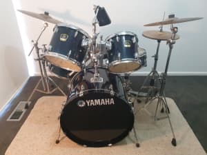 Yamaha Stage Custom Drumkit