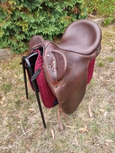 Bates Kimberley saddle, brown heritage leather