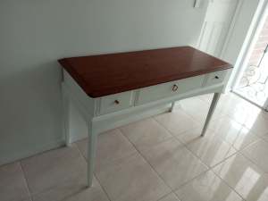 Hall table,side board H71cm 119.5x46.3cm Good condition