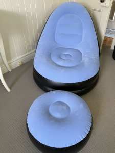 Inflatable lounge chair