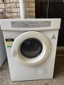 Fisher & Paykel Clothes Dryer in Excellent Working Condition
