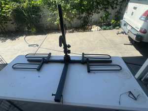 Car Bicycle Rack (Venzo) in excellent condition