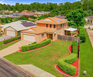 🌟Offers Over $799k🌟 Secure This Bellmere QLD Home BELOW Market Value