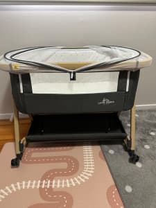Bassinet x2 in excellent condition