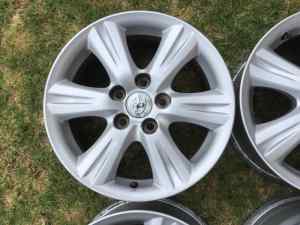 Four 16 x 7 Toyota Mag wheel with 5 studs. Comes with 20 genuine whe