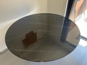 Marble Round Dinner Table