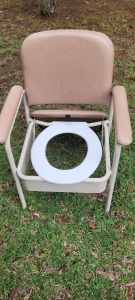 COMODE AGED CARE PADDED CHAIR