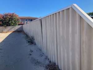 Hardies Super 6 Fencing, 50m in good condition