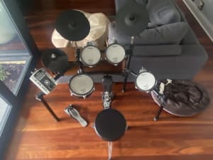 ROLAND percussion sound module TD-9 (DRUM KIT)